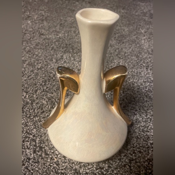 Pioneer Pottery Co Vintage Pearl Iridescent Vase 22k Coated Handles 6.5” - Picture 1 of 8